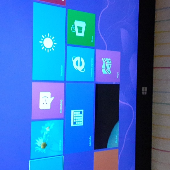 🌹FINAL REDUCTION🌹 ♏Surface Pro with Windows 8 installed - Picture 9 of 11